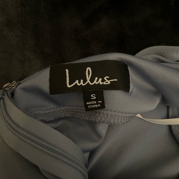 Formal dress - Picture 3 of 3